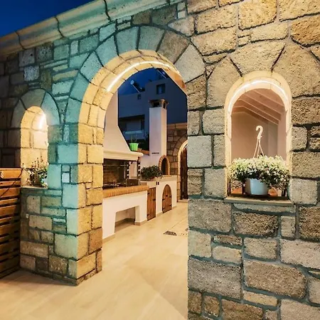 Myrovolos Luxury Eneida's House בית נופש *