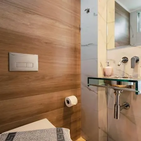 Myrovolos Luxury Eneida's House *