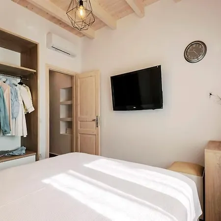 Myrovolos Luxury Eneida's House Jaliszósz