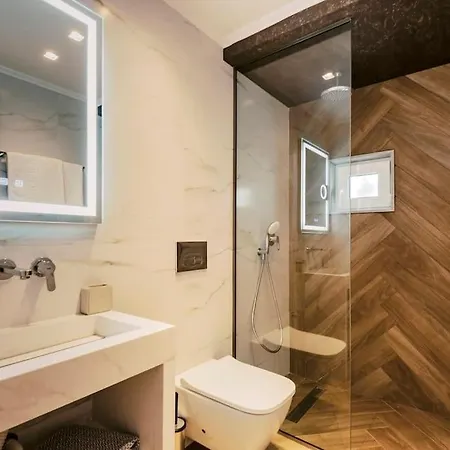 בית נופש Myrovolos Luxury Eneida's House *
